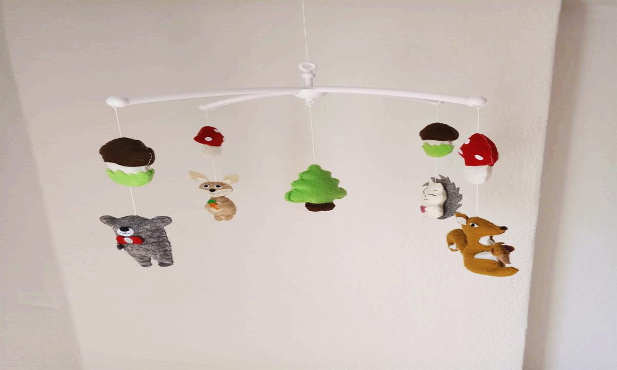 forest baby mobile
