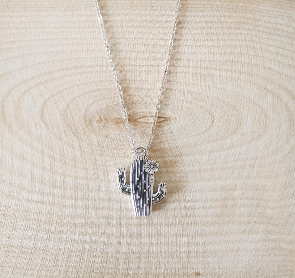 cactus-necklace-silver-buy-shape-saguaro-charm-necklace-collier-cactus-plaqu-argent-cactus-lovers-gift-necklace-kaktuskette-versilbert-collana-cactus-in-argento-placcato-necklace-for-women-necklace-for-girl-cactus-pendant-necklace-silver-chain-necklace-0