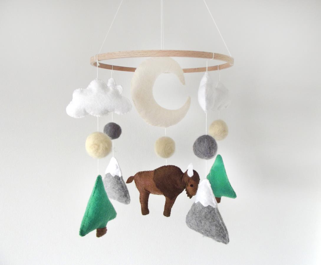 bison-mobile-buffalo-mobile-felt-wisent-mobile-handmade-nursery-mobiles-woodland-mobile-mobile-felt-mountains-mobile-crib-mobile-mobile-pour-b-b-wisent-wisent-baby-handy-mobile-bisonte-giostrina-bisonte-beb-m-vil-de-cuna-0