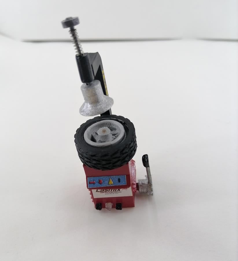 3d-printed-miniature-1-24-tire-changing-machine-changers-1-24-auto-service-equipment-dioramas-parts-tire-changing-machine-garage-accessory-0