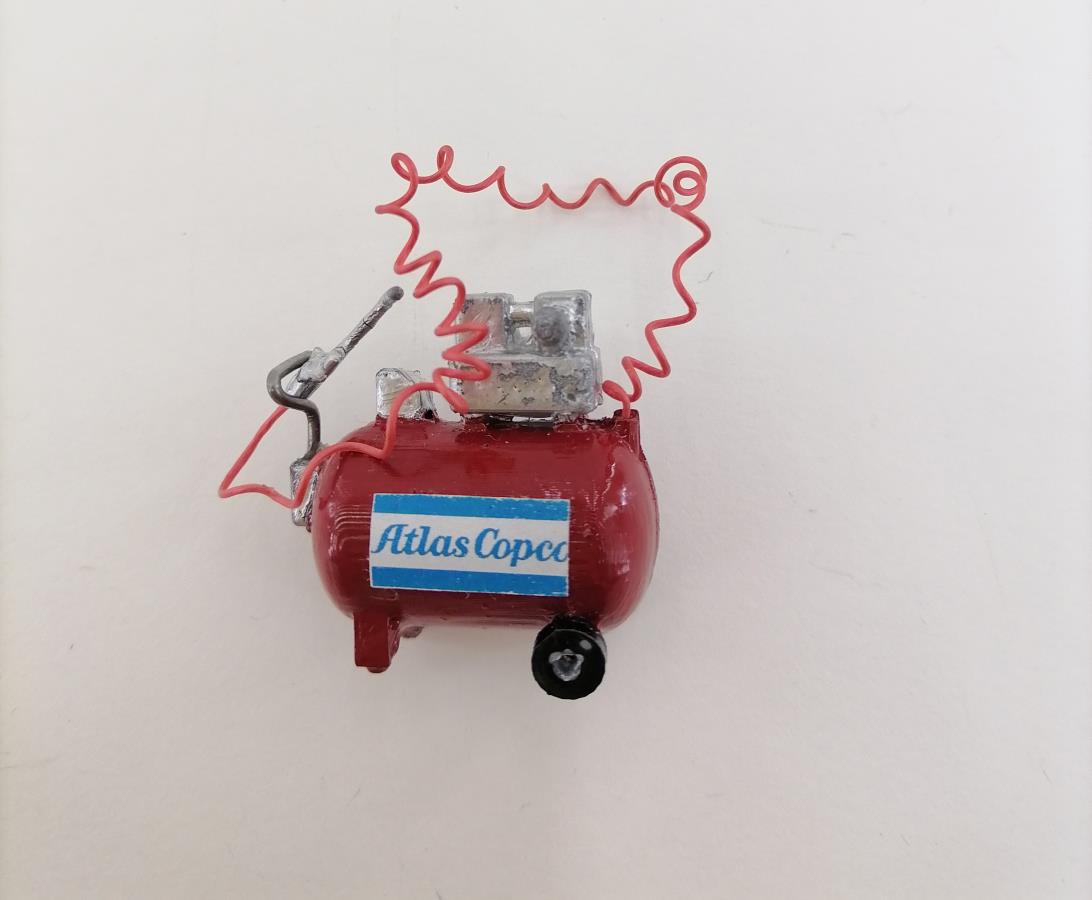 3d-printed-compressor-miniature-1-24-scale-mini-air-compressor-car-accessory-dioramas-parts-auto-service-equipment-1-24-garage-furniture-gift-vehicles-0
