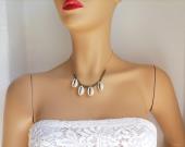 natural-cowrie-shell-necklace-green-gold-sea-shell-bib-necklace-for-women-ocean-beach-pendant-necklace-buy-gift-for-her-gift-for-girlfriend-real-cowrie-shell-charm-necklace-bohemian-necklace-handmade-handcrafted-2