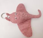 stingray-felt-keyring-pink-cameo-pink-wool-felt-stingray-keychain-plush-sewing-under-the-sea-animals-keyring-handmade-sea-creatures-keychain-bag-accessories-ocean-charm-keychain-nautical-keyring-gift-2